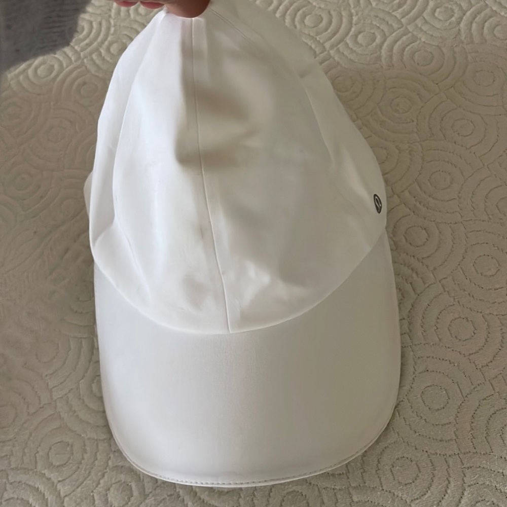 Lululemon white hat One size